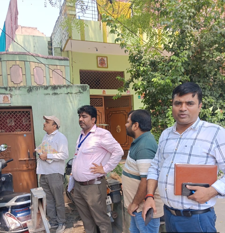 हॉटस्पॉट के रूप में चयनित मोहनसराय में अभियान के तहत हुआ सघन विद्युत चेकिंग