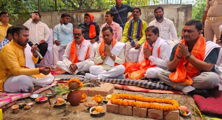 रोहनिया विधायक ने बचपन डे केयर सेंटर व मानसिक मंदित आश्रय गृह सह प्रशिक्षण केंद्र का किया भूमि पूजन