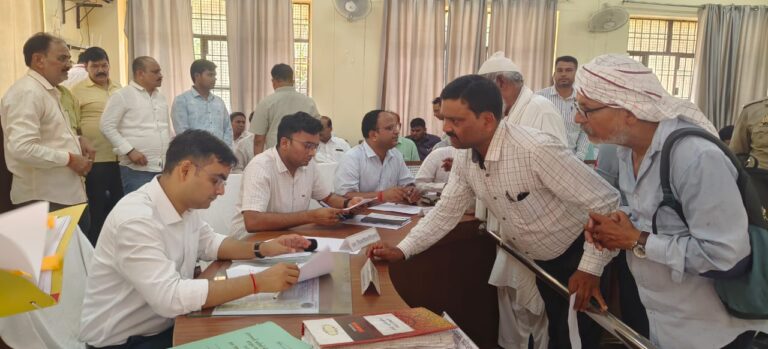 जन शिकायतों के निस्तारण में किसी भी स्तर पर लापरवाही बर्दाश्त नहीं की जाएगी- सत्येन्द्र कुमार