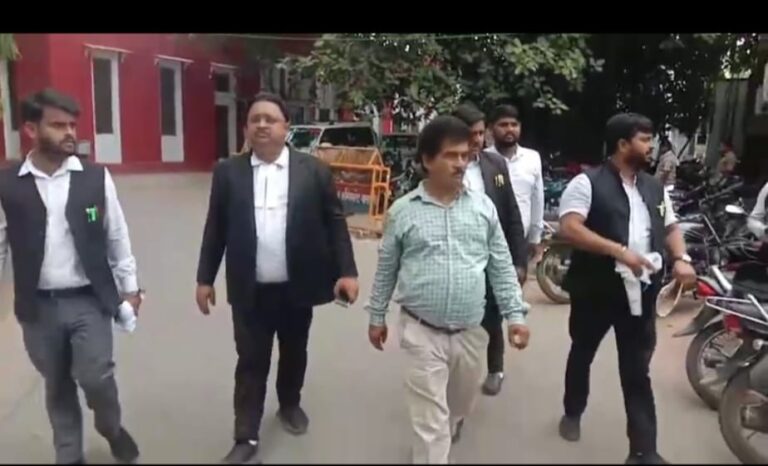 नवोदित  फोडेशन के कर्मचारी ने प्रबंधन  टीम पर लगाया बंधक बना मारपीट का  गंभीर आरोप ,  पुलिस आयुक्त से मिलकर न्याय की लगाई गुहार 