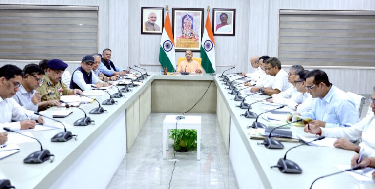 जनहित सर्वोपरि, सजगता और सतर्कता और संवाद से बेहतर रहेगी कानून व्यवस्था: मुख्यमंत्री