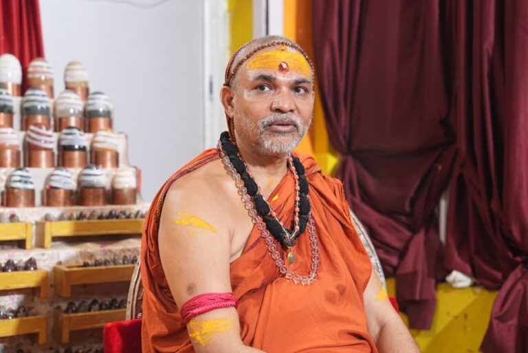 धर्मनिरपेक्ष सरकार द्वारा धर्मस्थानों का अधिग्रहण अनुचित