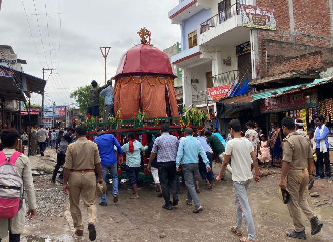 दो दिवसीय ऐतिहासिक रथयात्रा मेला में ग्रामीणों की उमड़ी भारी भीड़, किया भगवान जगन्नाथ जी का दर्शन