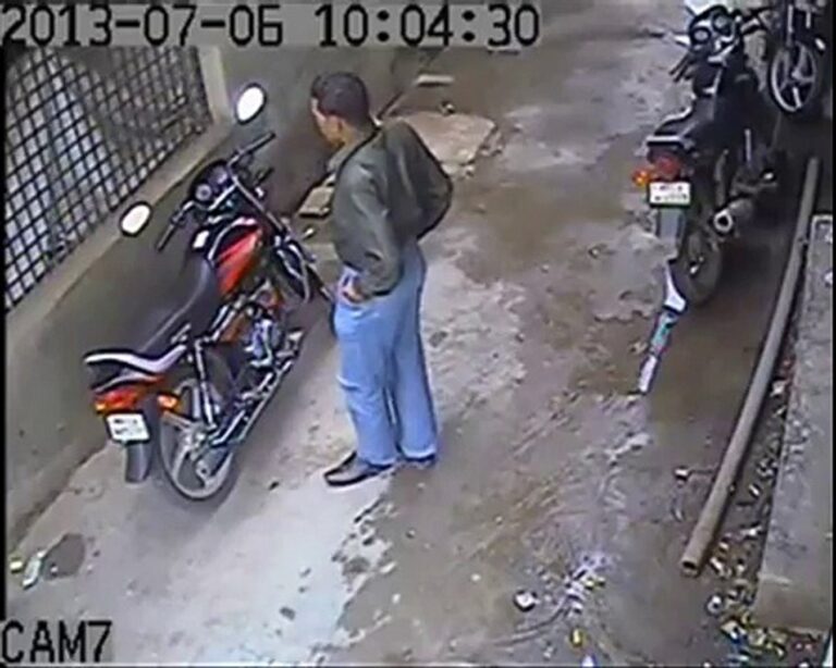 बलिया में साइकिल चोरों का आतंक, साइकिल चोरी का सीसी टीवी वीडियो हुआ वायरल।
