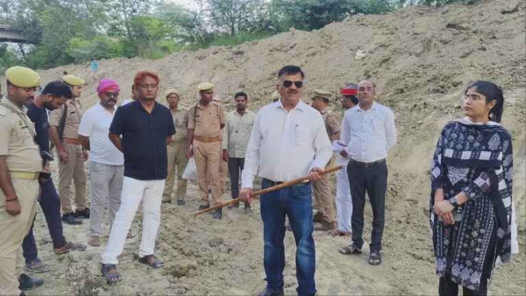 सीएम योगी के आह़्वान पर जनसहयोग से सजीव हो उठी जौनपुर की सांस्कृतिक धरोहर पीली नदी