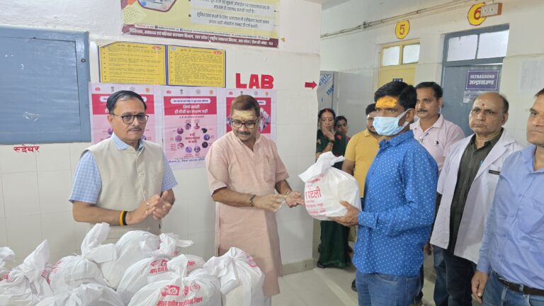 टीबी से मुक्ति के लिए जन सहभागिता आवश्यक- पूर्व राज्य मंत्री डॉ नीलकंठ तिवारी