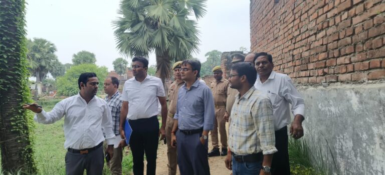जिलाधिकारी ने बाढ़ से प्रभावित होने वाले क्षेत्रों का किया निरीक्षण