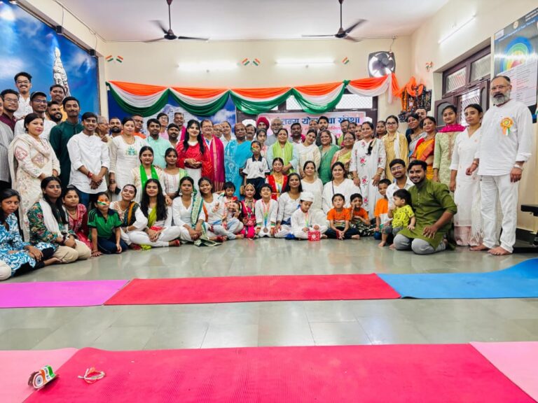 चैतन्य योग सेवा संस्था द्वारा प्रत्येक वर्ष के भांति इस वर्ष भी 79 वे आजादी के पर्व 15 अगस्त 2025 को चैतन्य योग में केंद्र सोनिया औरंगाबाद सेंटर पर मनाया गया।