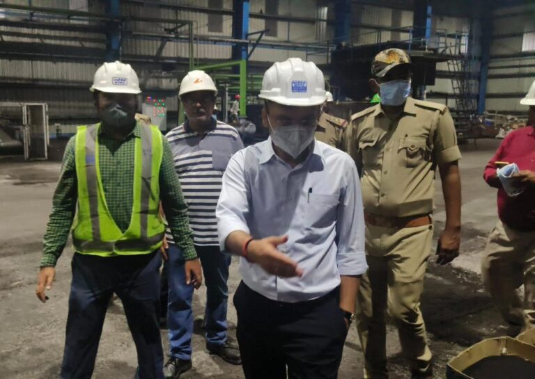 जिलाधिकारी ने रमना स्थित वेस्ट प्लांट का निरीक्षण किया गया