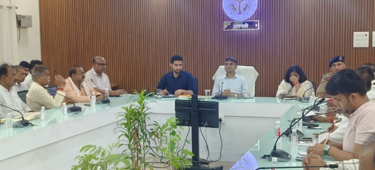 उच्च-निवेश वाले प्रोजेक्ट के मानचित्र को वीडीए दो कार्य दिवस में स्वीकृत करे:जिलाधिकारी