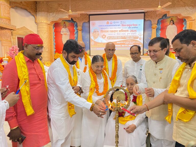 रक्तदान अभियान का अंतिम दिन, देश भर में व्यापक सहभागिता