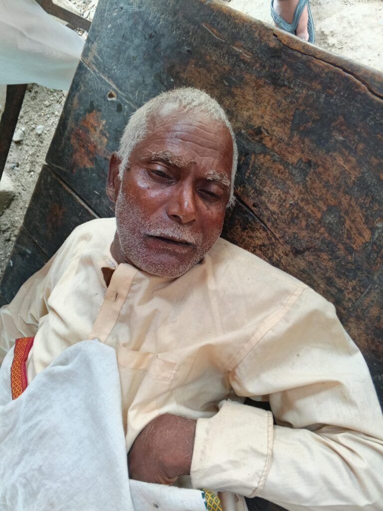 मोहनसराय चौराहे पर अचानक गिरकर अज्ञात वृद्ध की हुई मौत