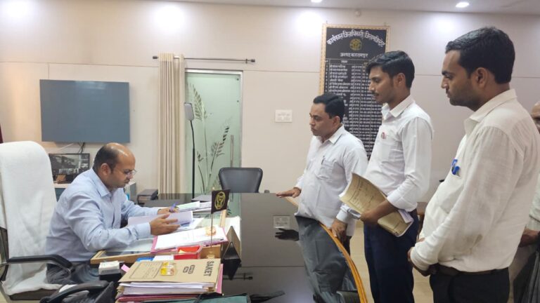 आईजीआरएस की अगस्त की रिपोर्ट में बलरामपुर और श्रावस्ती ने मारी बाजी, योगी सरकार के विकास कार्यों को तेजी से धरातल पर उतार रहे जिले