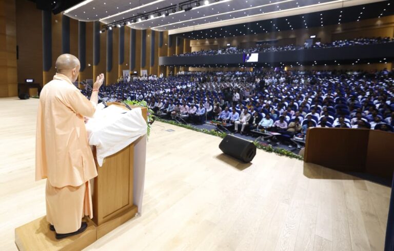 परिवहन विभाग बनेगा विकसित उत्तर प्रदेश का सारथीः सीएम योगी