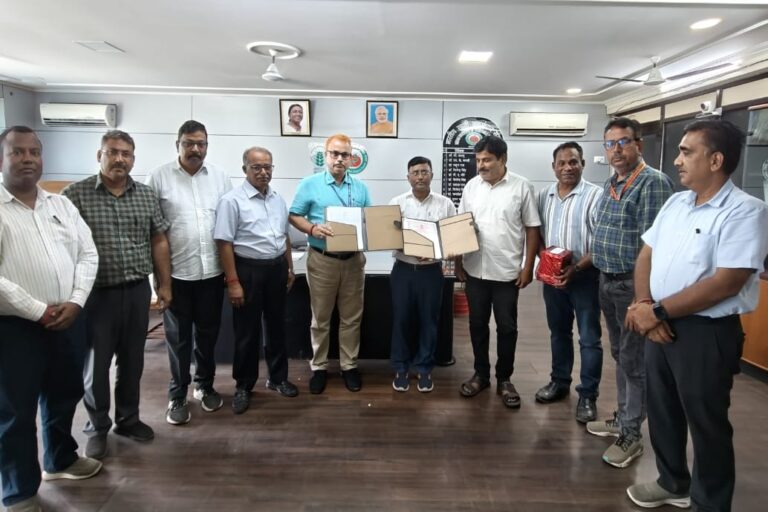 आईआईवीआर की लोबिया ‘काशी निधि’ एवं भिंडी ‘काशी सहिष्णु’ किस्मों की लाइसेंसिंग