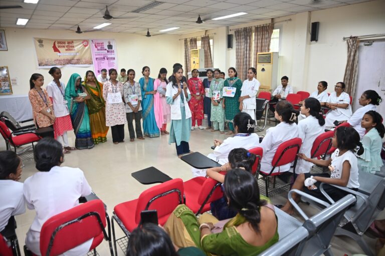 बरेका में नाटक के माध्यम से दिया “स्‍वस्‍थ नारी, सशक्‍त परिवार” का संदेश