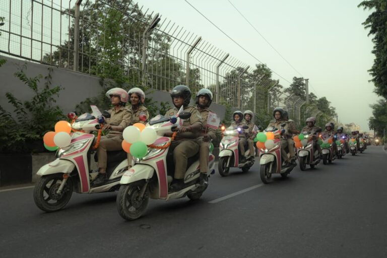 मिशन शक्ति 5.0 योगी सरकार का एंटी रोमियो स्क्वायड बना सुरक्षा का प्रतीक, महिलाओं के सम्मान और सुरक्षा का दिया संदेश