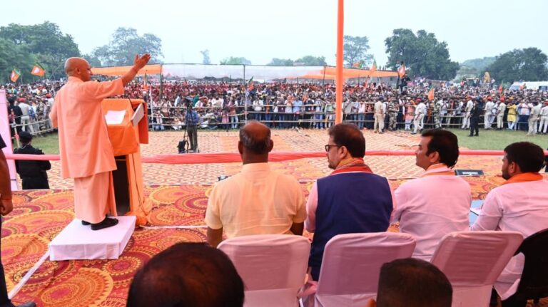 बिहार विधानसभा चुनाव- सिवान में बोले सीएम योगी- बिहार में फिर से जंगलराज की वापसी न होने दें