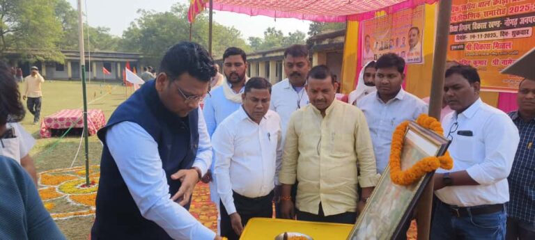 नौगढ़ चंदौल=बच्चों ने पूरे उत्साह के साथ ब्लॉक स्तरीय खेलकूद प्रतियोगिता में दिखाया अपना दमखम