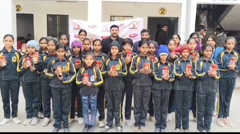 डाबर च्यवनप्राश से अपनी इम्युनिटी बढ़ाए और आनन्द उठाएं सर्दियों का