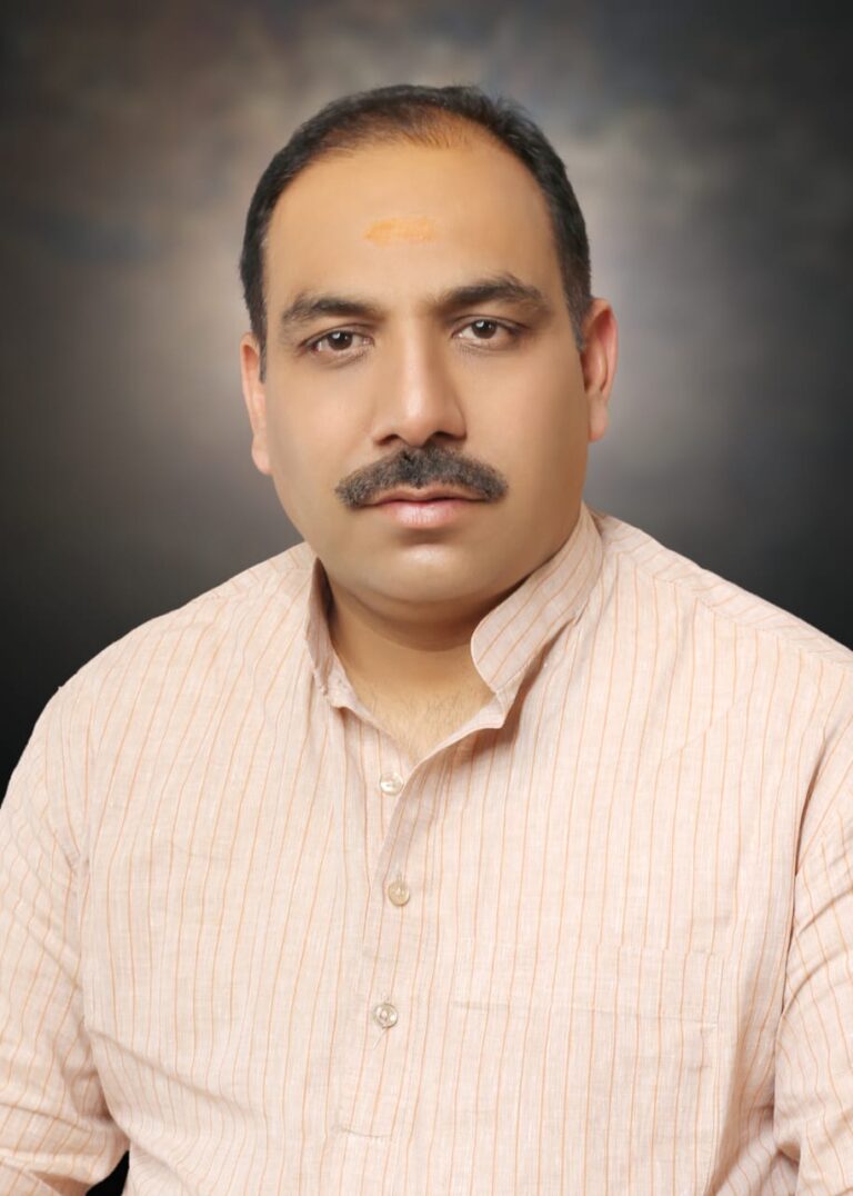 BJP सरकार ने बजट के नाम पर जनता की उम्मीदों से पूरी तरह खाली दस्तावेज़ संसद में पेश किया है-राघवेन्द्र चौबे