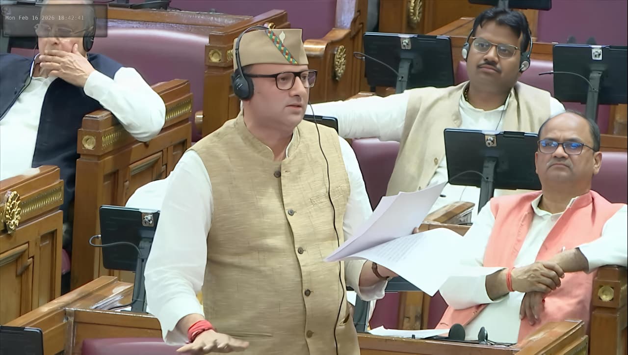 विधायक कैन्ट सौरभ श्रीवास्तव ने उत्तर प्रदेश सरकार के बजट के समर्थन में बोलते हुए  सदन में कहा.. बजट  शानदार
