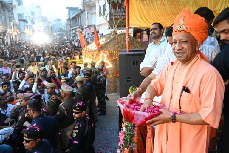 सीएम योगी के साथ खास होगा गोरखपुर का रंगोत्सव