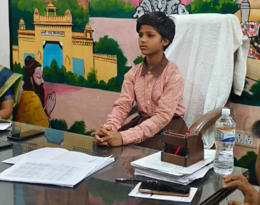 आकांक्षा बनी एक दिन की खंड शिक्षा अधिकारी