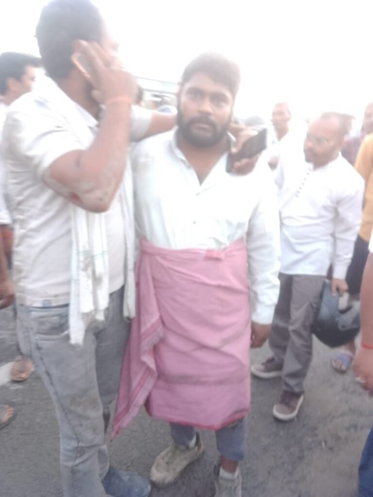 भाजपा नेता के प्रयास घायल युवक की बची  जान