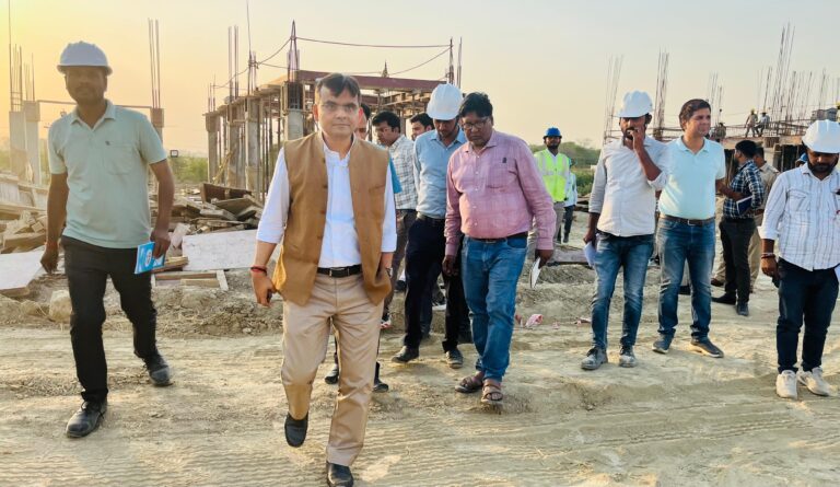जिलाधिकारी ने निर्माणाधीन राजकीय होम्योपैथिक मेडिकल कॉलेज एवं हॉस्पिटल कार्य को तय समय सीमा में पूरा कराने के निर्देश दिए