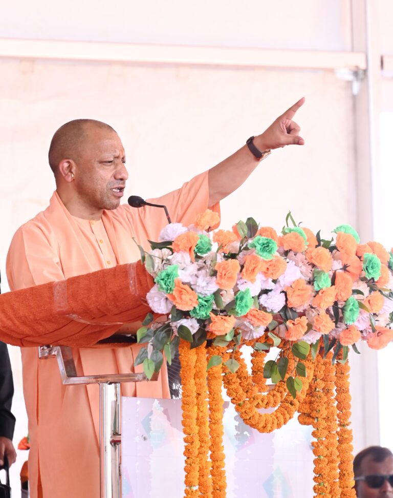 पश्चिम बंगाल के चुनावी रण में उतरे मुख्यमंत्री योगी आदित्यनाथ, सोनामुखी, नंदकुमार व कांथी दक्षिण विधानसभा क्षेत्रों में किया विशाल जनसभाओं को संबोधित