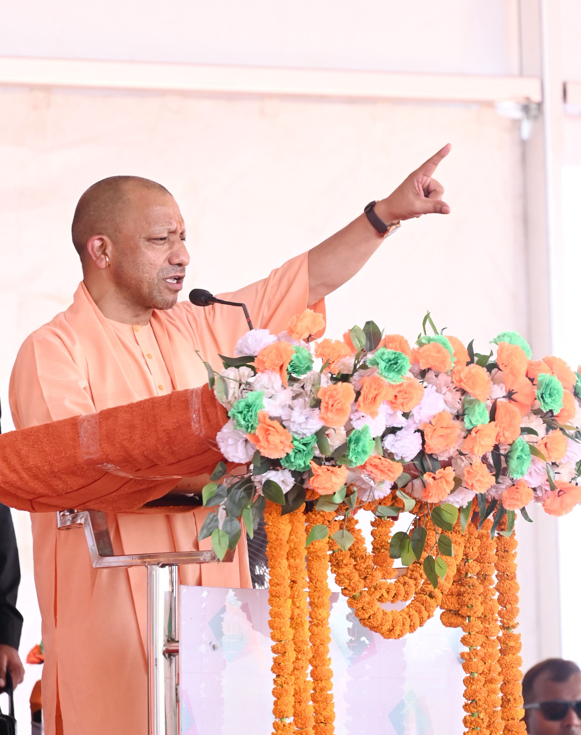 मुख्यमंत्री योगी आदित्यनाथ ने पश्चिम बंगाल के कांथी दक्षिण विधानसभा क्षेत्र में विशाल जनसभा को किया संबोधित