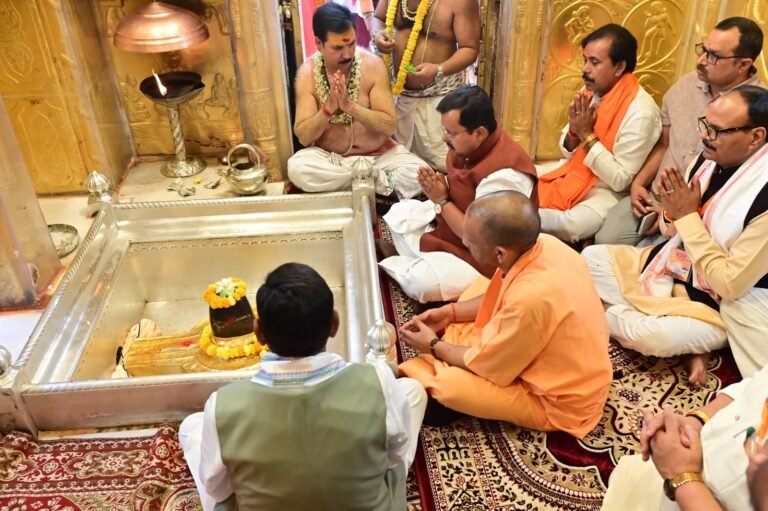 बाबा विश्वनाथ का दर्शन-पूजन करेंगे प्रधानमंत्री व मुख्यमंत्री