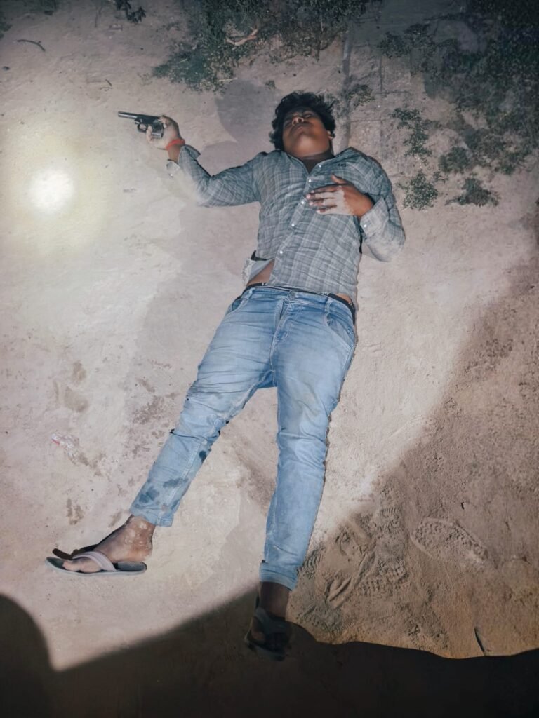 वाराणसी के फूलपुर थाना क्षेत्र के करखियांव इलाके में बदमाशों और पुलिस में मुठभेड़ की सूचना