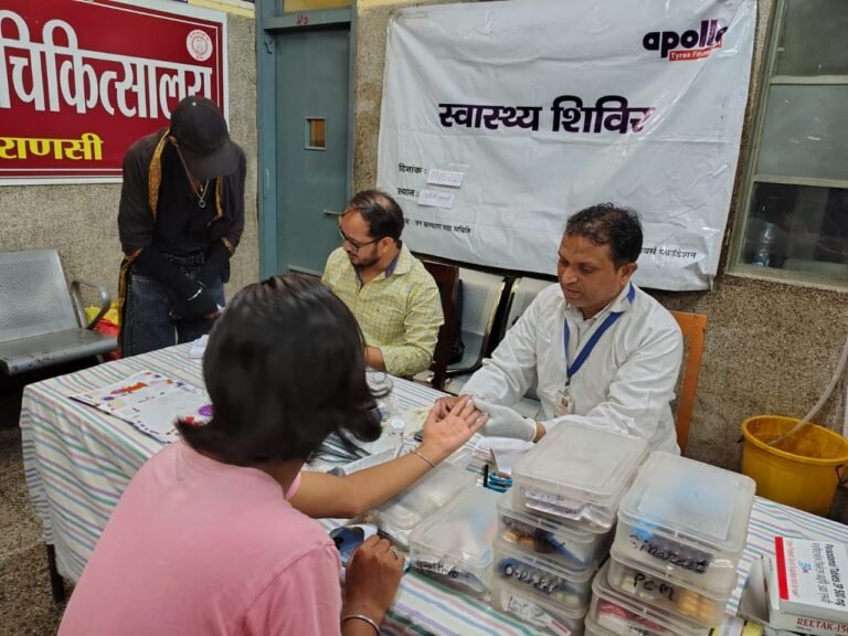 वाराणसी स्थित माता आनंदमयी अस्पताल में आज 07/05/2026 को प्रिज्मैटिक फाउंडेशन के तत्वाधान में एलजीबीटी (LGBT) समुदाय के लोगों द्वारा एचआईवी/एड्स जागरूकता एवं स्वास्थ्य शिविर का आयोजन किया गया।