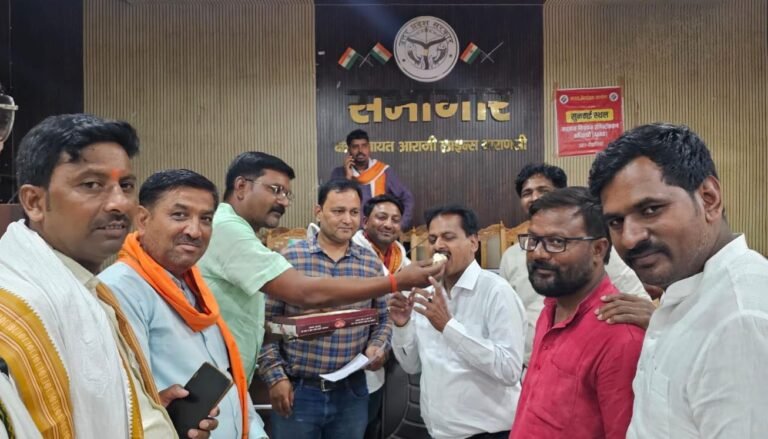 प्रधानों को प्रशासक बनाए जाने पर ब्लाक पर प्रधान संघ की बैठक  
