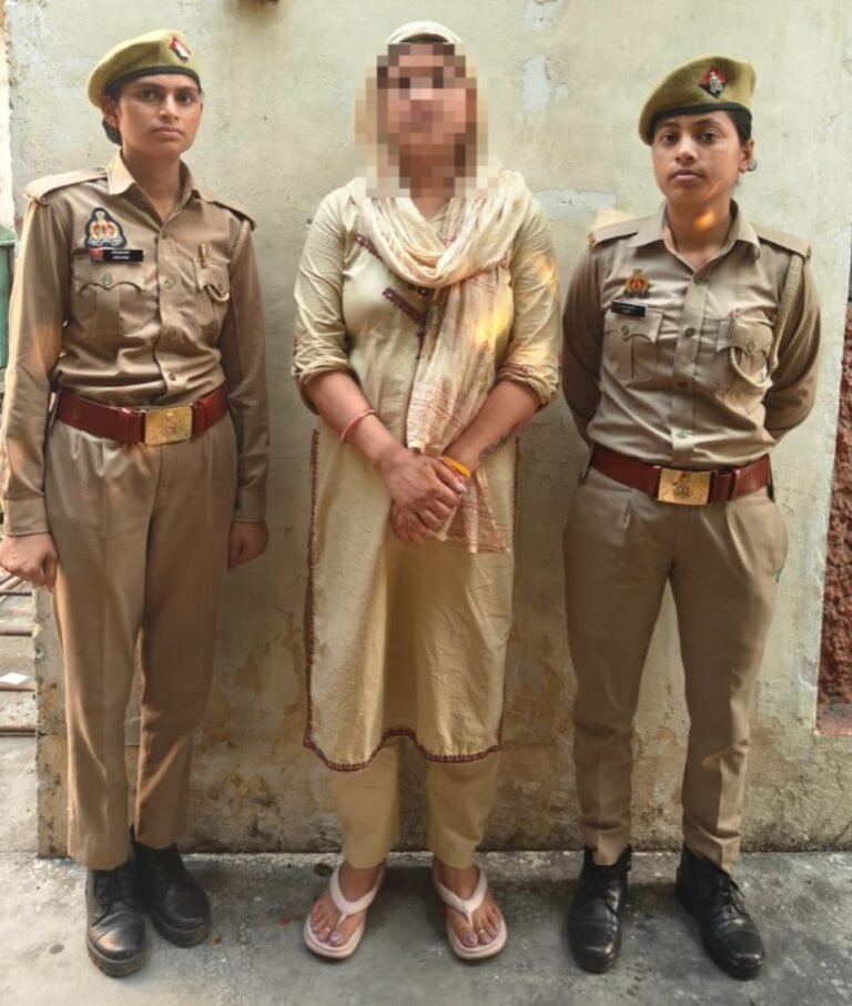 सहारनपुर में रिश्वत लेते हुए तीतरो थाने का दरोगा अरेस्ट शिकायत निस्तारण के बदले मांगे थे दस हजार, एंटी करप्शन टीम ने पकड़ा