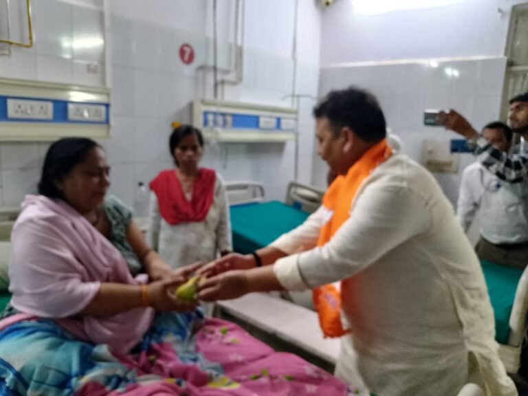 वाराणसी के सांसद व देश के प्रधानमन्त्री नरेंद्र मोदी के लगातार 4399वें दिनों तक निर्वाचित प्रधानमंत्री के पद पर रहकर