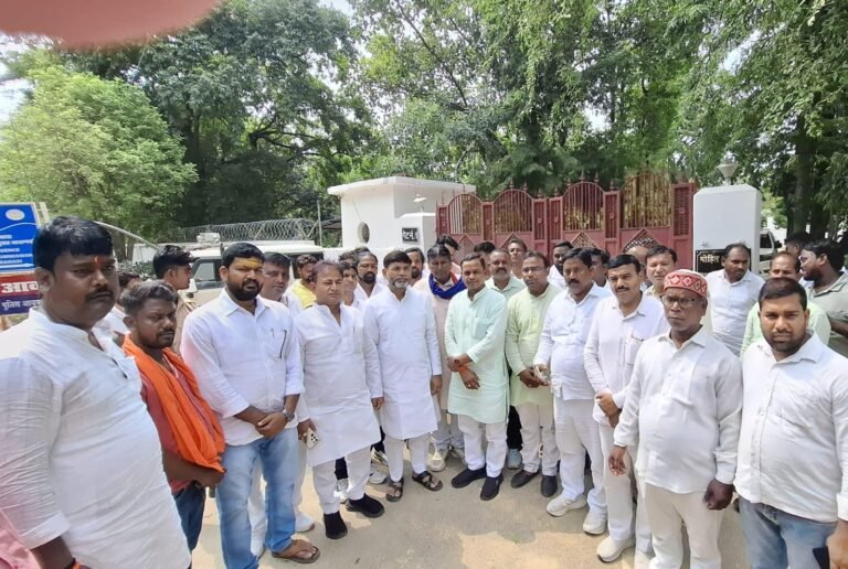 जितेंद्र पटेल हत्याकांड के शीघ्र खुलासे की मांग को लेकर विधायक डॉ. सुनील पटेल ने सीपी से की मुलाकात