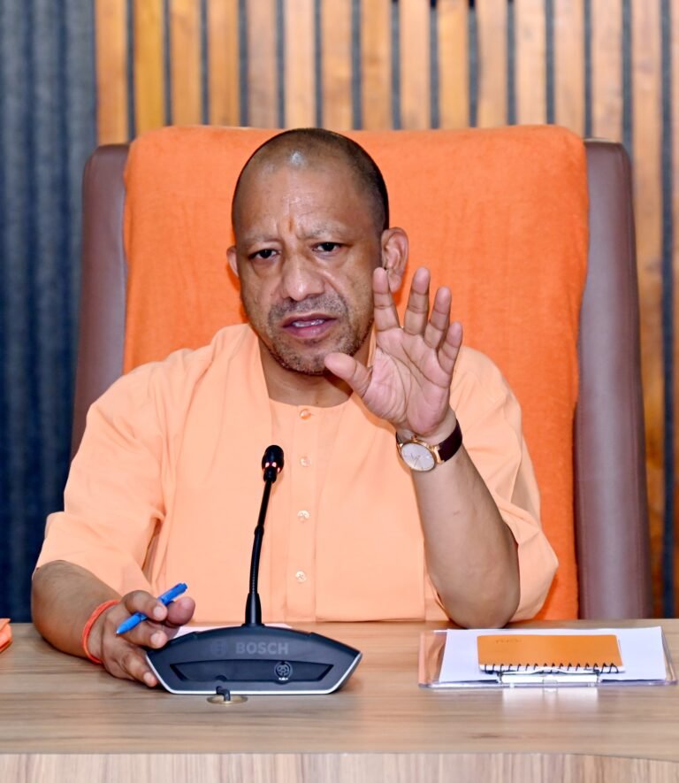 निर्माण कार्यों में लाएं तेजी, गुणवत्ता के साथ समय से पूरे हों कामः मुख्यमंत्री