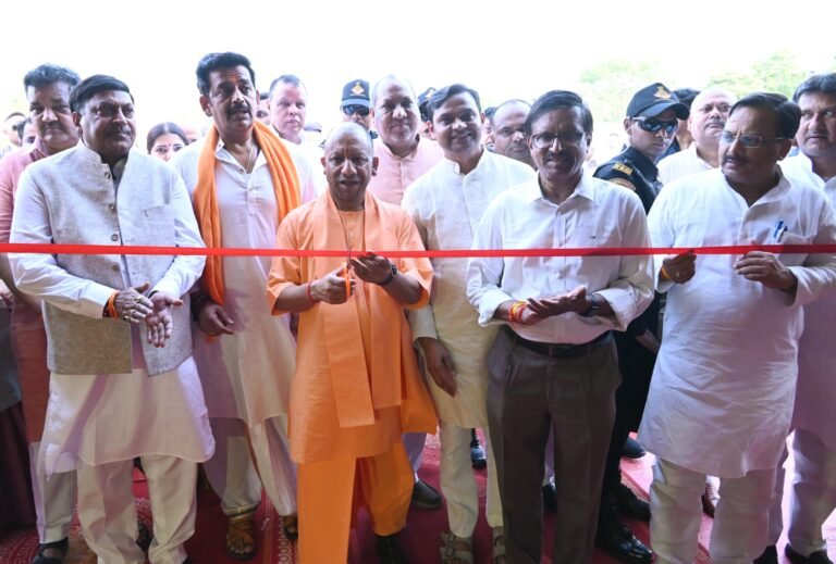 बदला हुआ गोरखपुर बनेगा देश के लिए विकास मॉडल: सीएम योगी