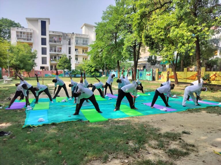 अंतरराष्ट्रीय योग दिवस पर एनएचएआई क्षेत्रीय कार्यालय, वाराणसी में आयोजित हुआ सामूहिक योग सत्र