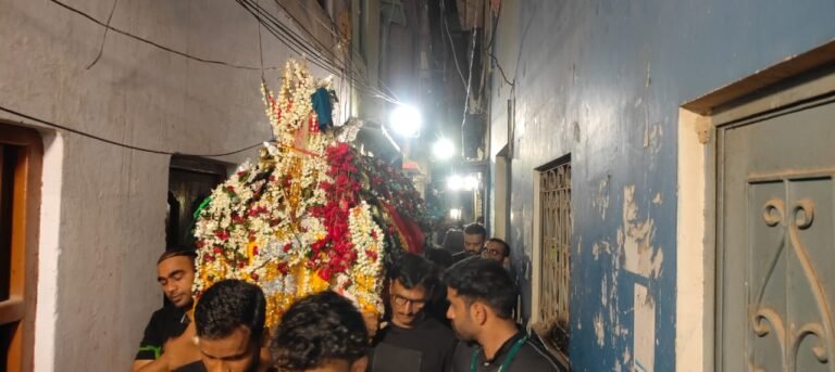 लखनऊ अग्निकांड में मृतक विद्यार्थियों को दी गई श्रद्धांजलि, रखा गया दो मिनट का मौन