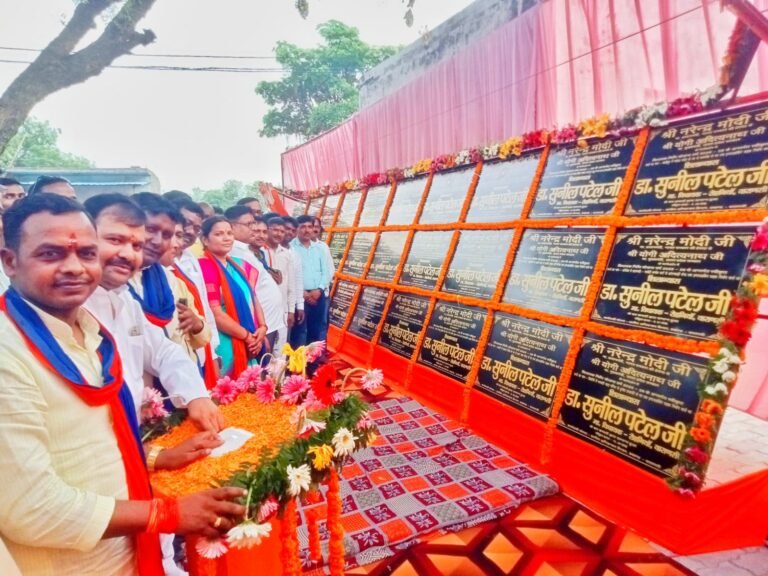रोहनिया विधायक ने 1 करोड़ 84 लाख की लागत से 28 विकास कार्यो का किया शिलान्यास