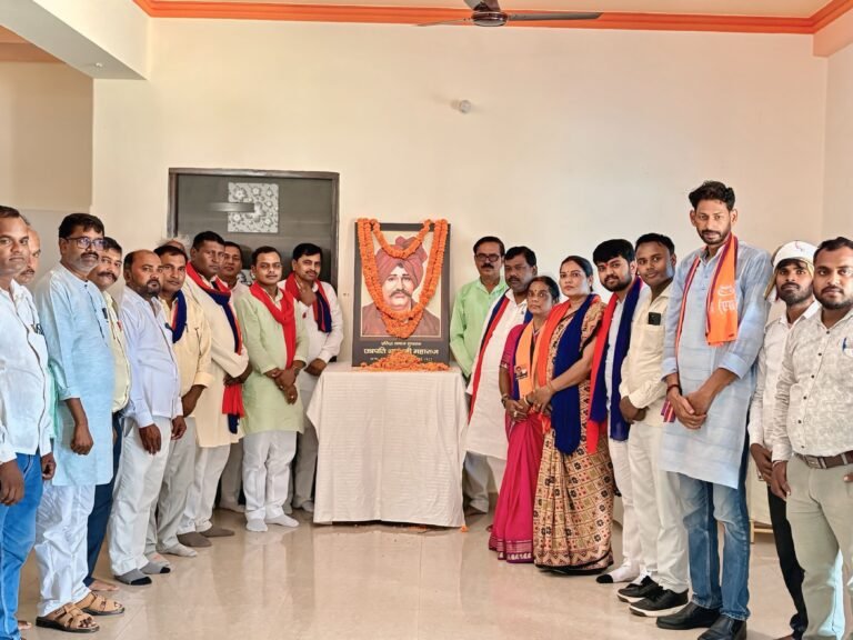 छत्रपति शाहूजी महाराज की जयंती पर विधायक रोहनिया ने माल्यार्पण कर किया नमन