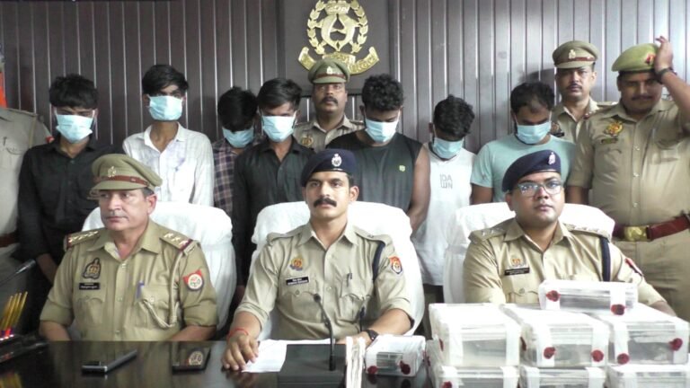 वाराणसी में ₹5 लाख लूटकांड का खुलासा, 8 आरोपी गिरफ्तार; मुठभेड़ में मुख्य आरोपी के पैर में लगी गोली