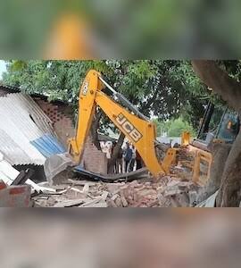 हाईकोर्ट के आदेशों की अवमानना और गरीबों पर बुलडोज़र की राजनीति अस्वीकार्य : स्ट्रीट वेंडरों के साथ न्याय हो
