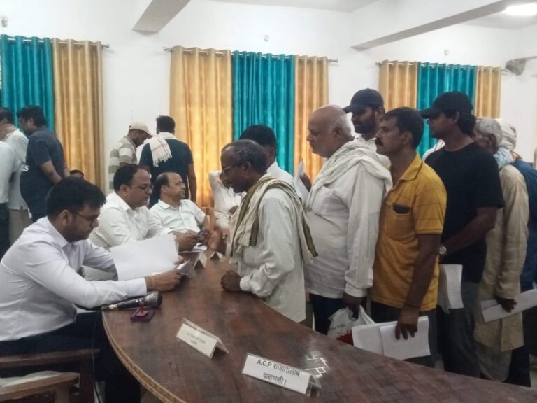 सम्पूर्ण समाधान दिवस में 260 शिकायतें मिली,सिर्फ 12 का हुआ निस्तारण