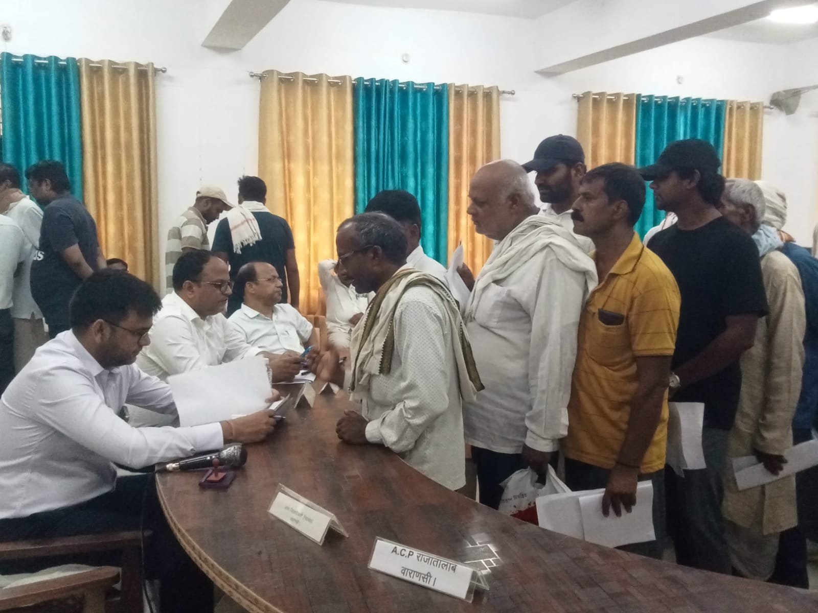सम्पूर्ण समाधान दिवस में 260 शिकायतें मिली,सिर्फ 12 का हुआ निस्तारण