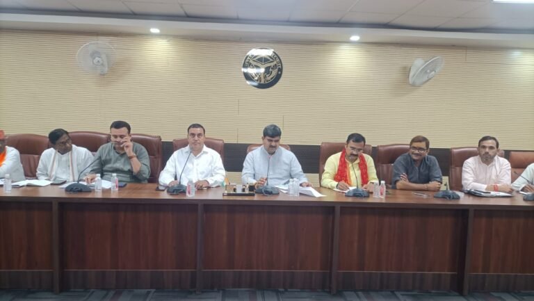 सीर गोवर्धन में कल बजेंगे ढोल नगाड़े शंख, निकलेगी भव्य शोभायात्रा